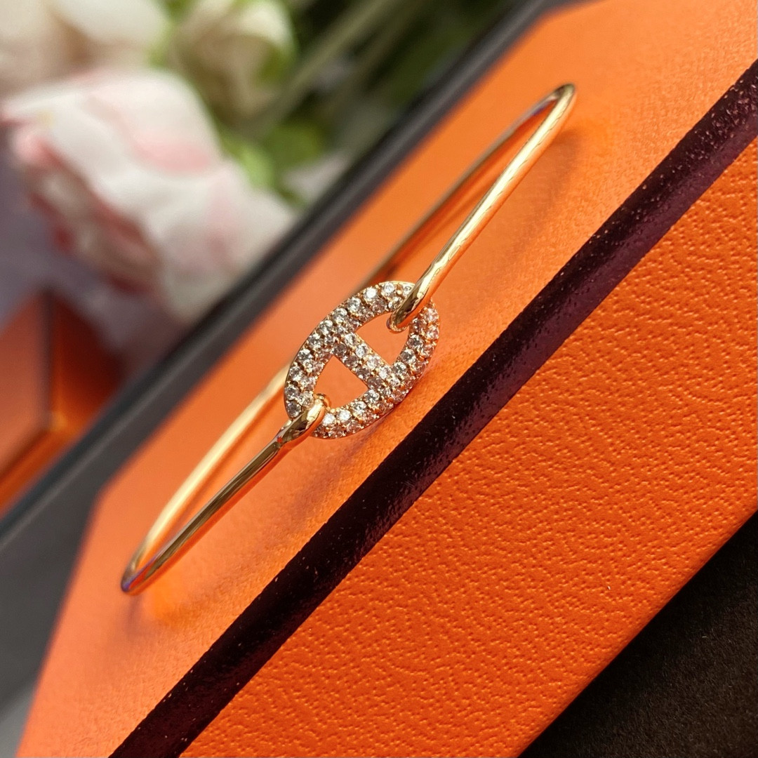 H**me5 thin tube D1am0nd pig nose Bracelet