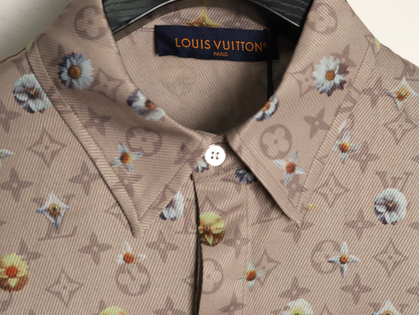L0vis Vvtt0n 26ss Short-sleeved Shirts Suit