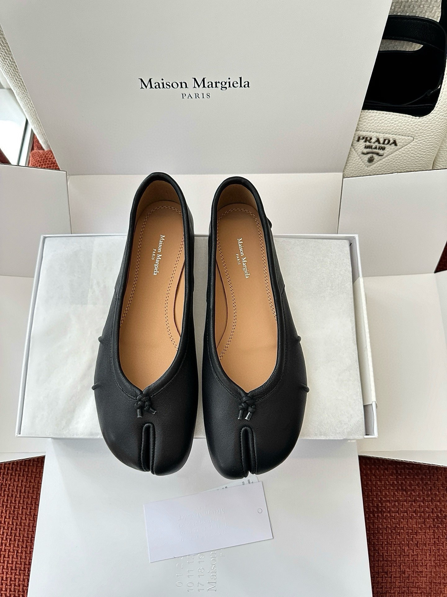 UA Ma1s0n Marg*e1a Tabi Leather Ballet Flats