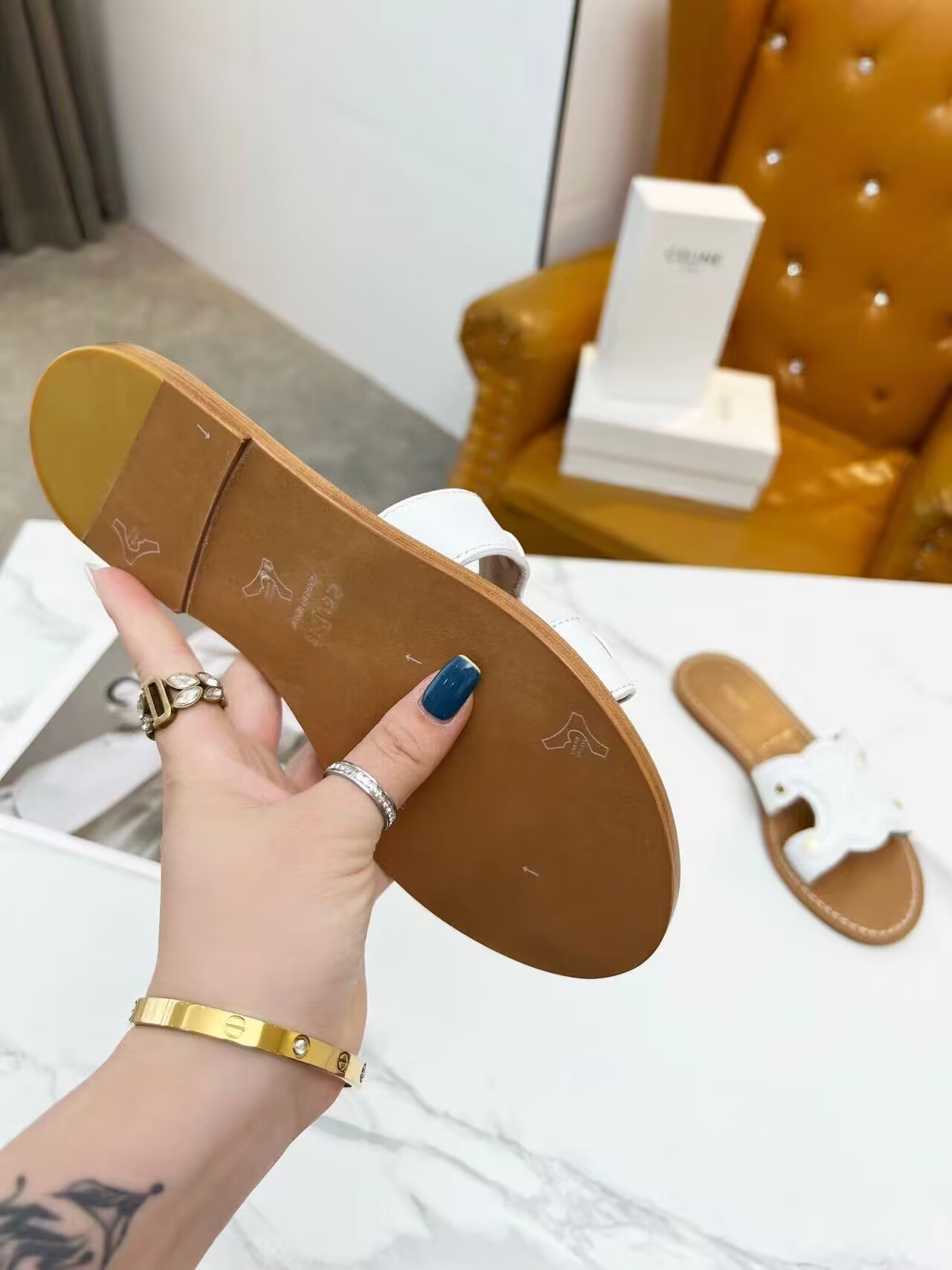 UA Ce1i*e Triomphe Mule in Calfskin