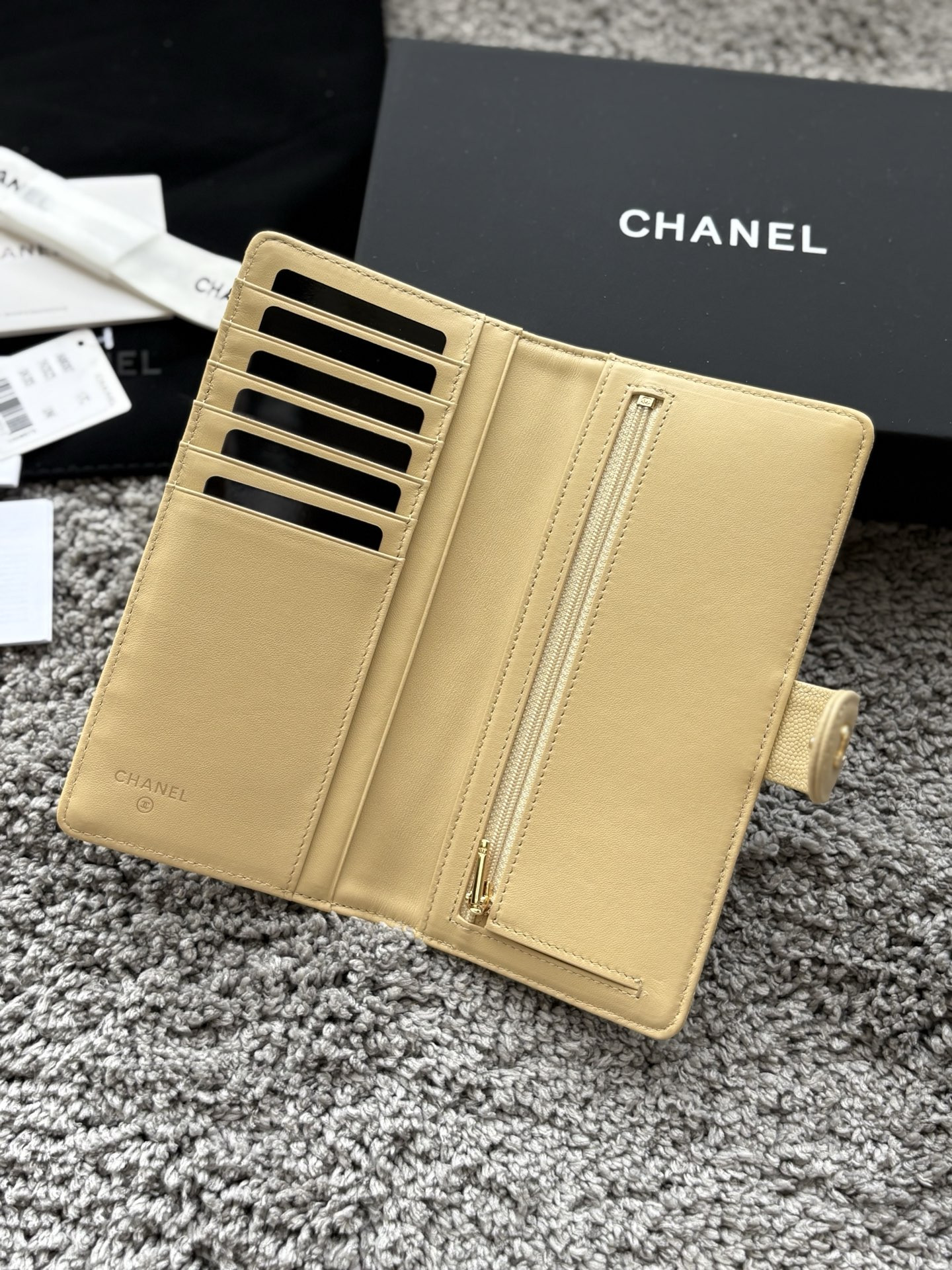 Ch**el Passport Holder A96067 19x10x3cm