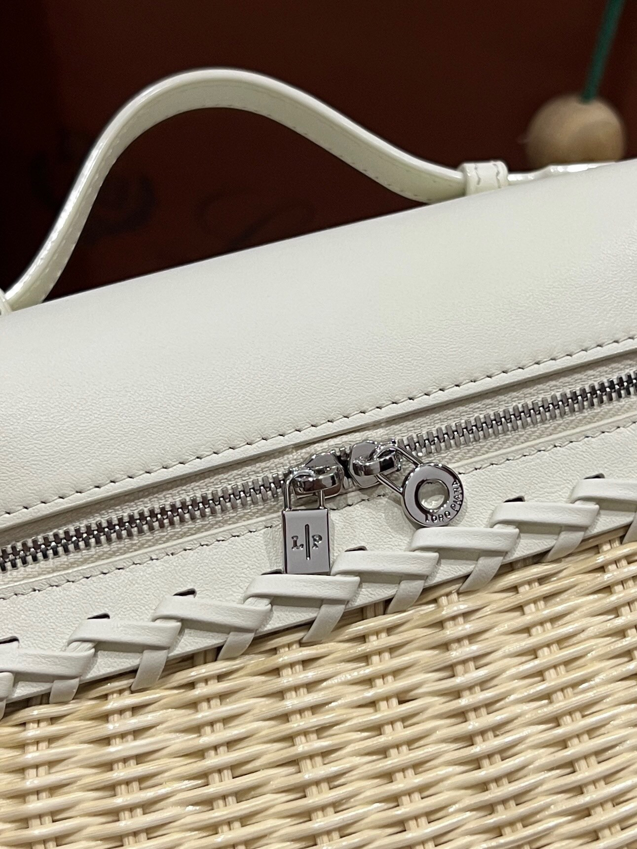 L0r0 P1ana Extra Pocket L19 Wicker Bag 17.5x21x10cm