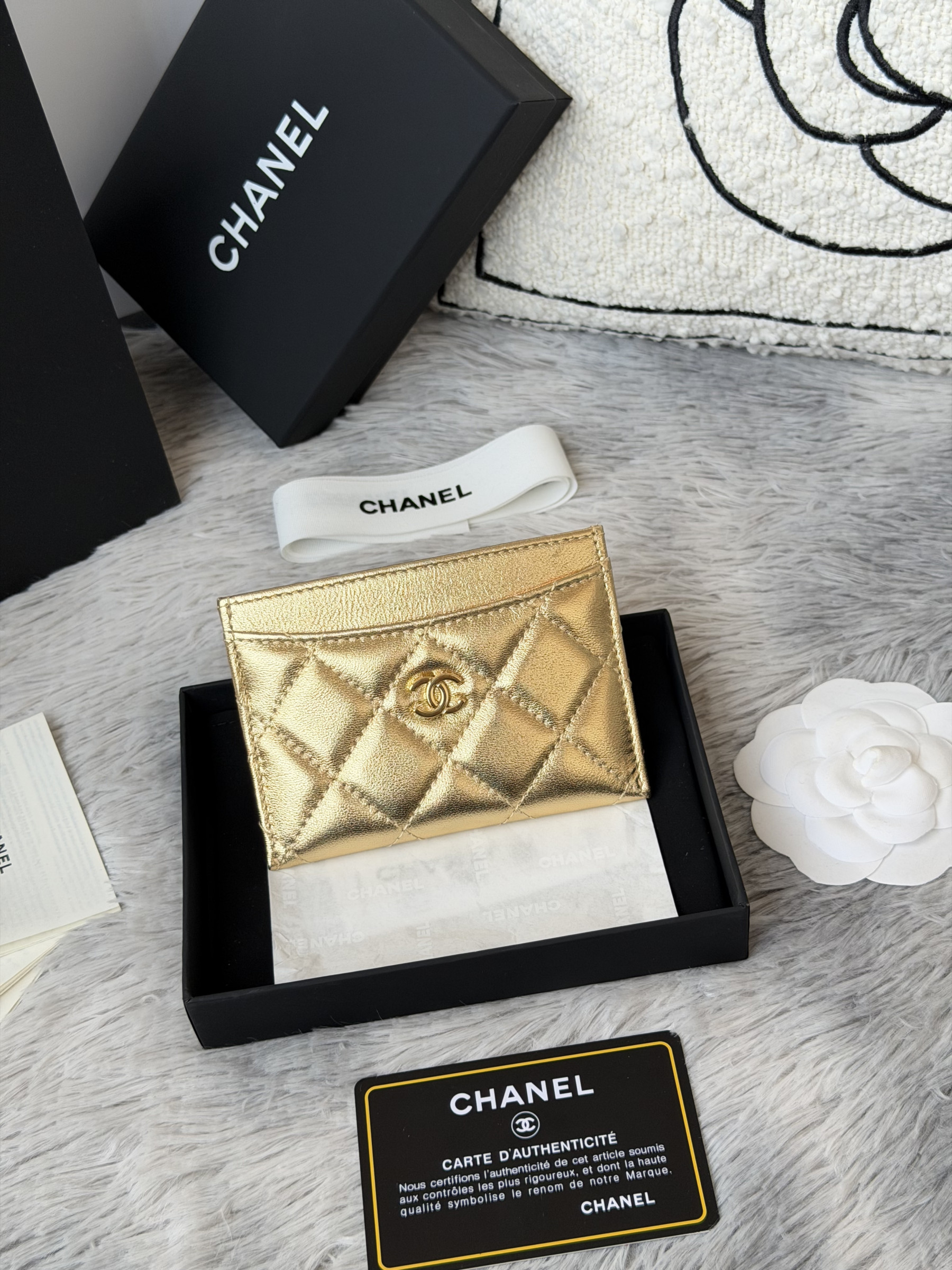 Ch**el CARD HOLDER A31510 11x7.5x1cm