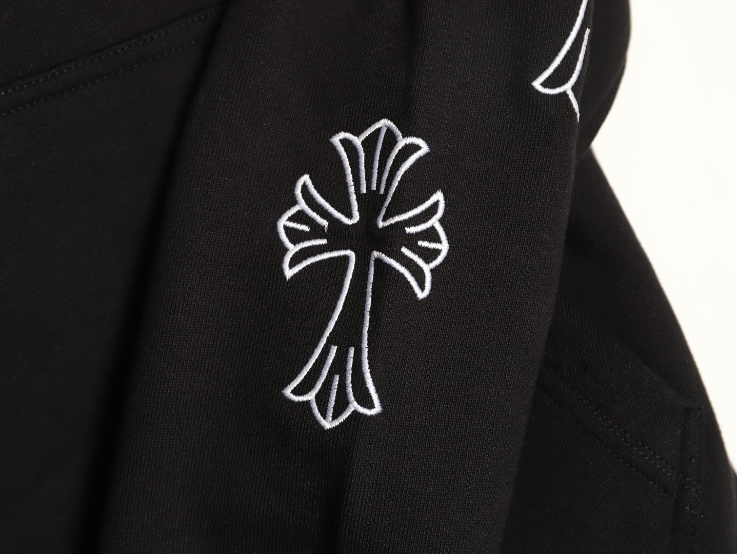 Ch*0me He**ts Hoodies
