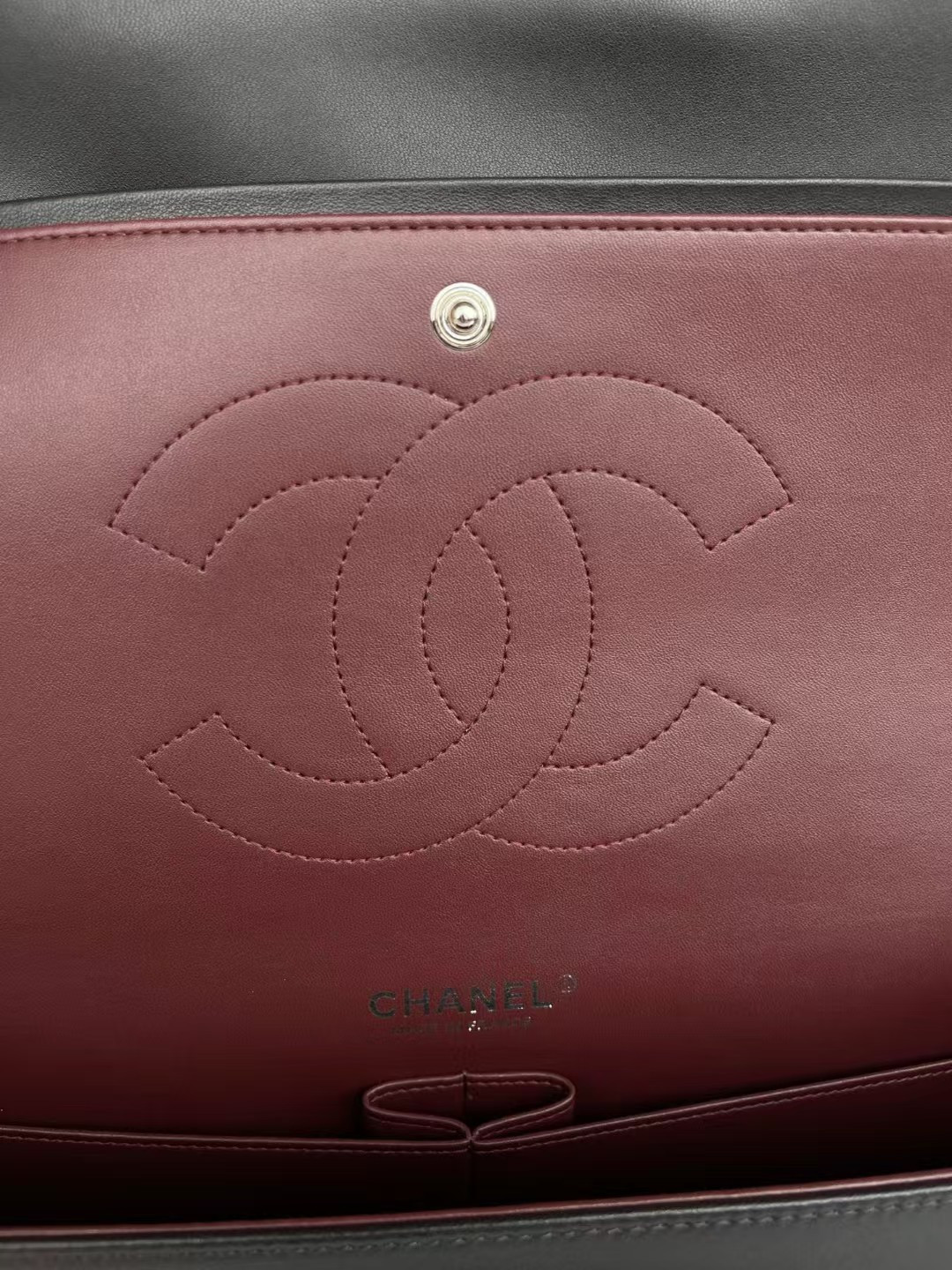 Ch**el Classic Flap Jumbo 30cm CF shiny black 19.5×30×10cm