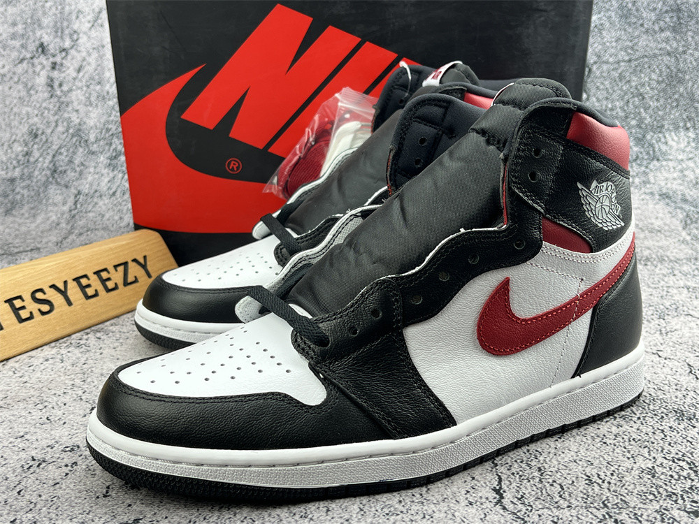 UA AIR JORDAN 1 RETRO HIGH OG "GYM RED"