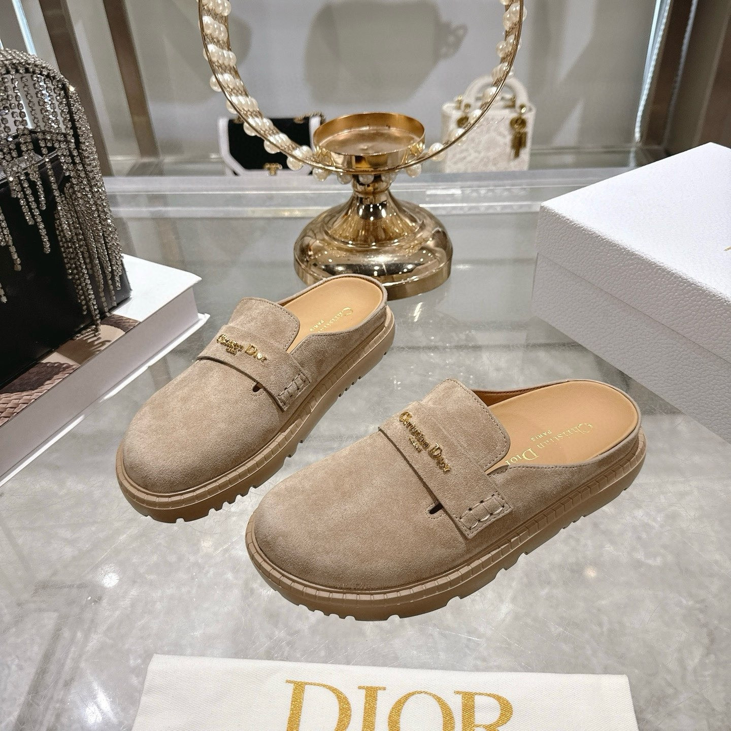 UA D10r Mule