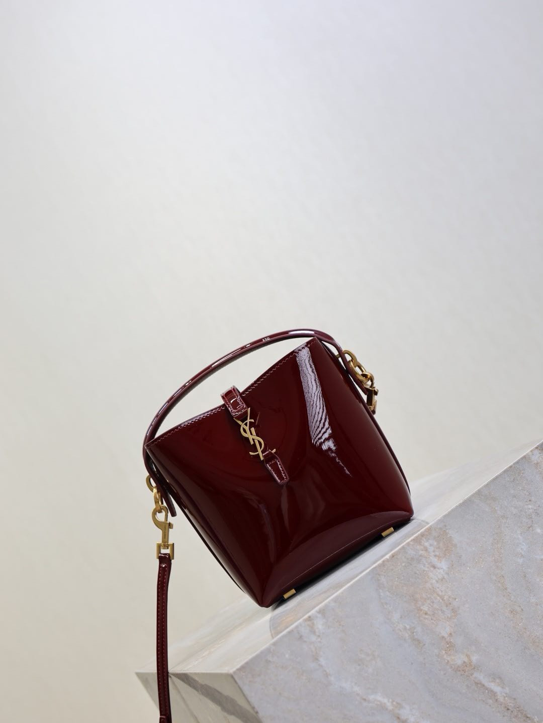 Y51 LE 37 Mini in Patent Leather 15x13x6cm