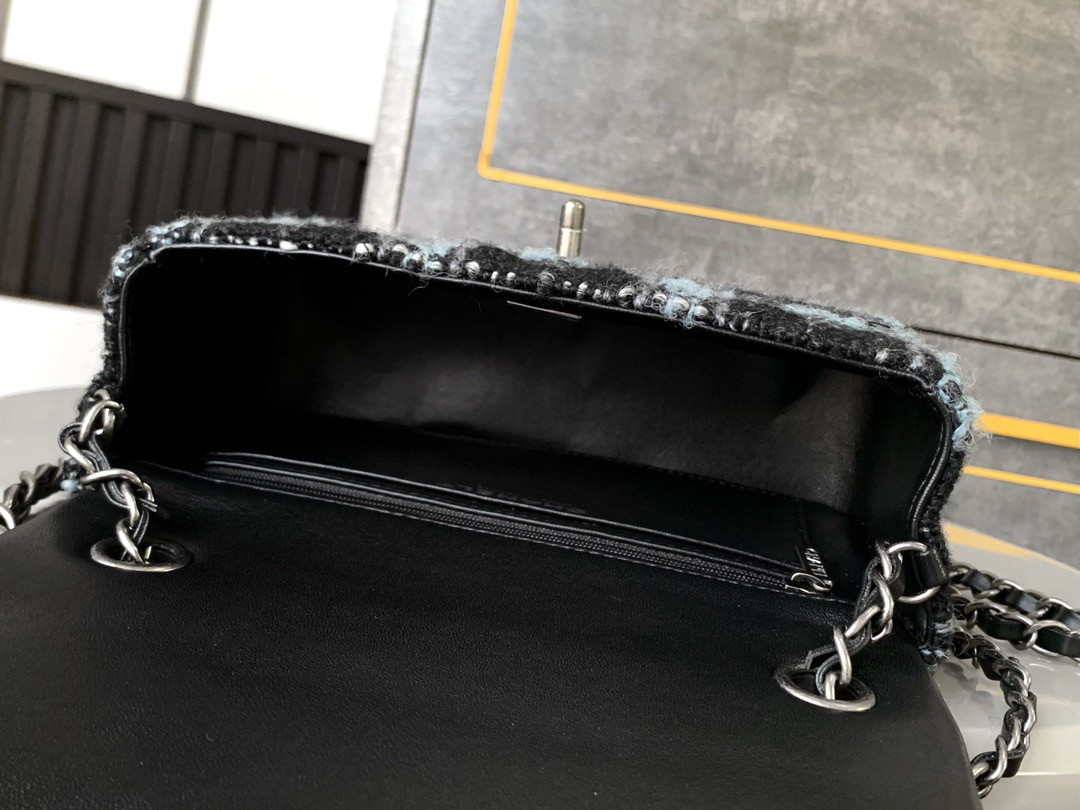Ch**el Classic Flap Bag 20cm