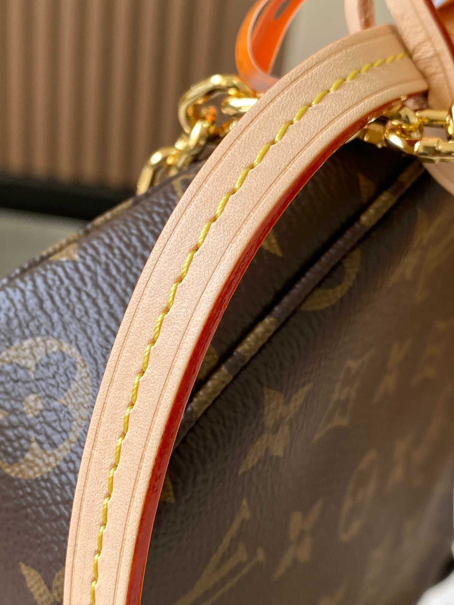 LV Pochette Accessoires M82766 23.5x13.5x4cm