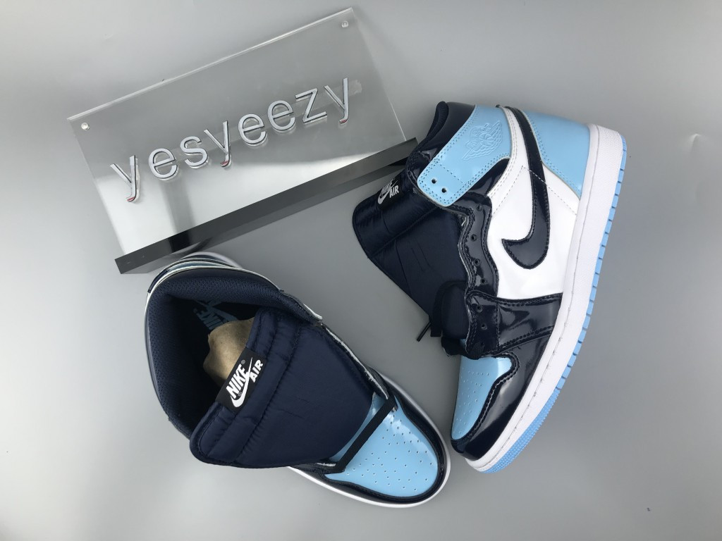 UA WMNS AIR JORDAN 1 RETRO HIGH OG 