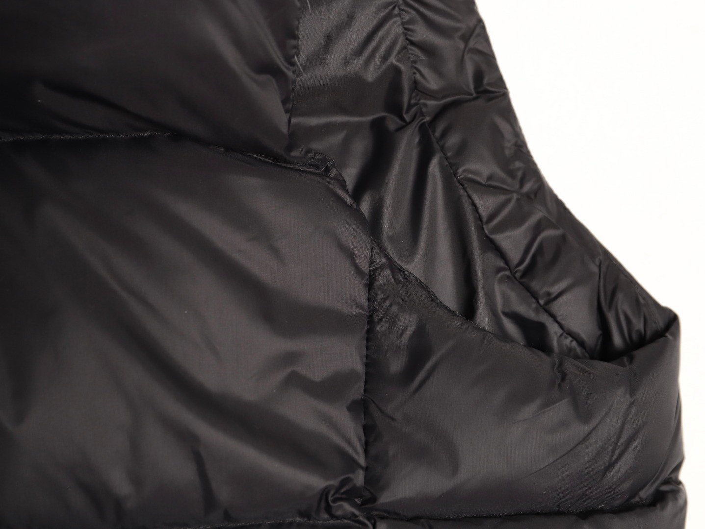 Ba1en*iaga BLCG Puffer Vest