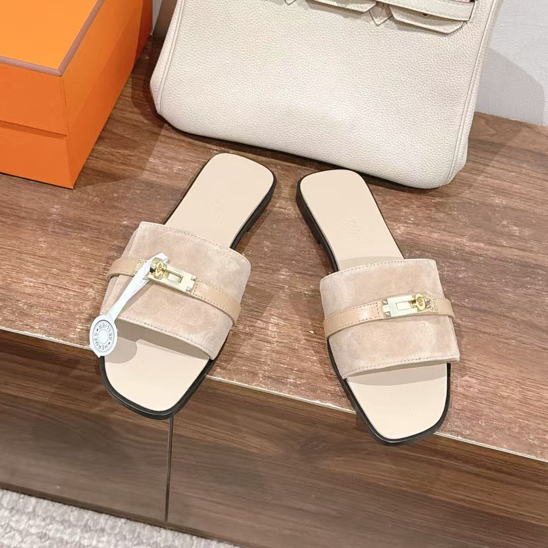 UA H**me5 Giulia sandal
