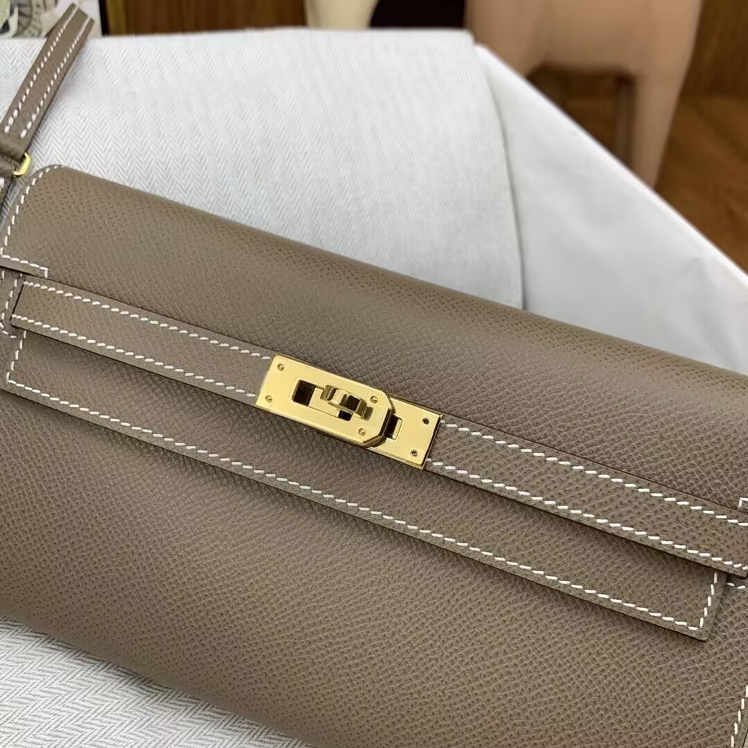 H**me5 Kelly Classique To Go wallet