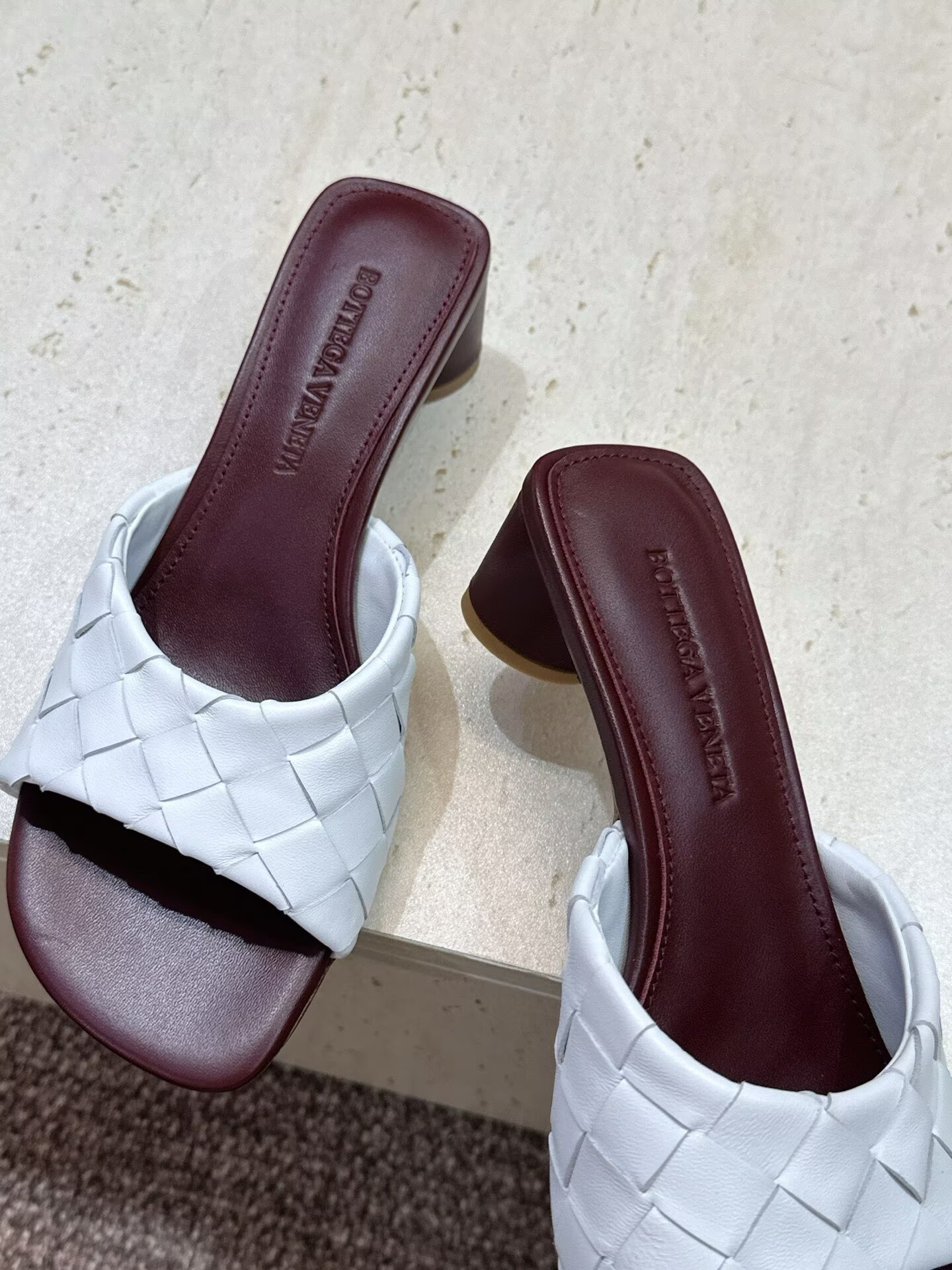 UA B0tt*ga Ven*ta Slides 4.5cm Heel