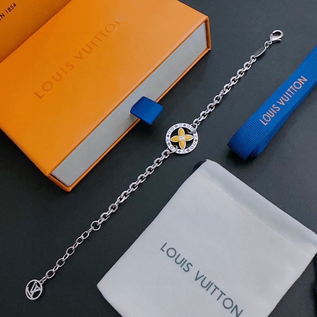 L0vis Vvtt0n Bracelet