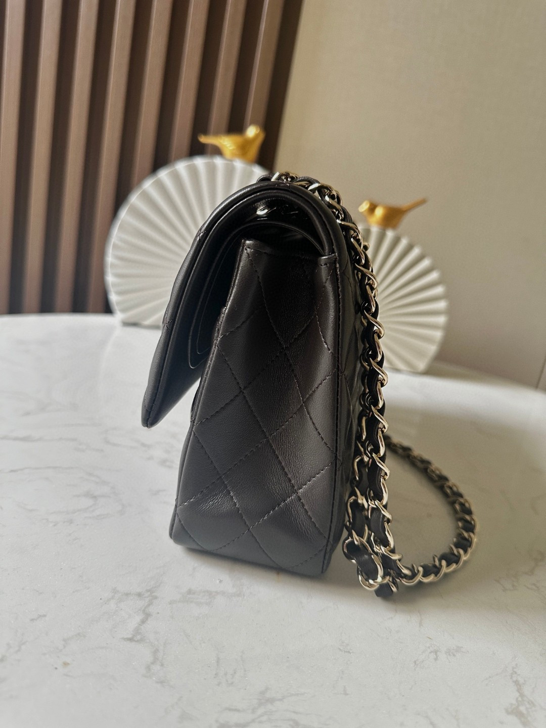 Ch**el CLASSIC HANDBAG Coffee brown Gold Metal 15.5×25.5×6.5cm