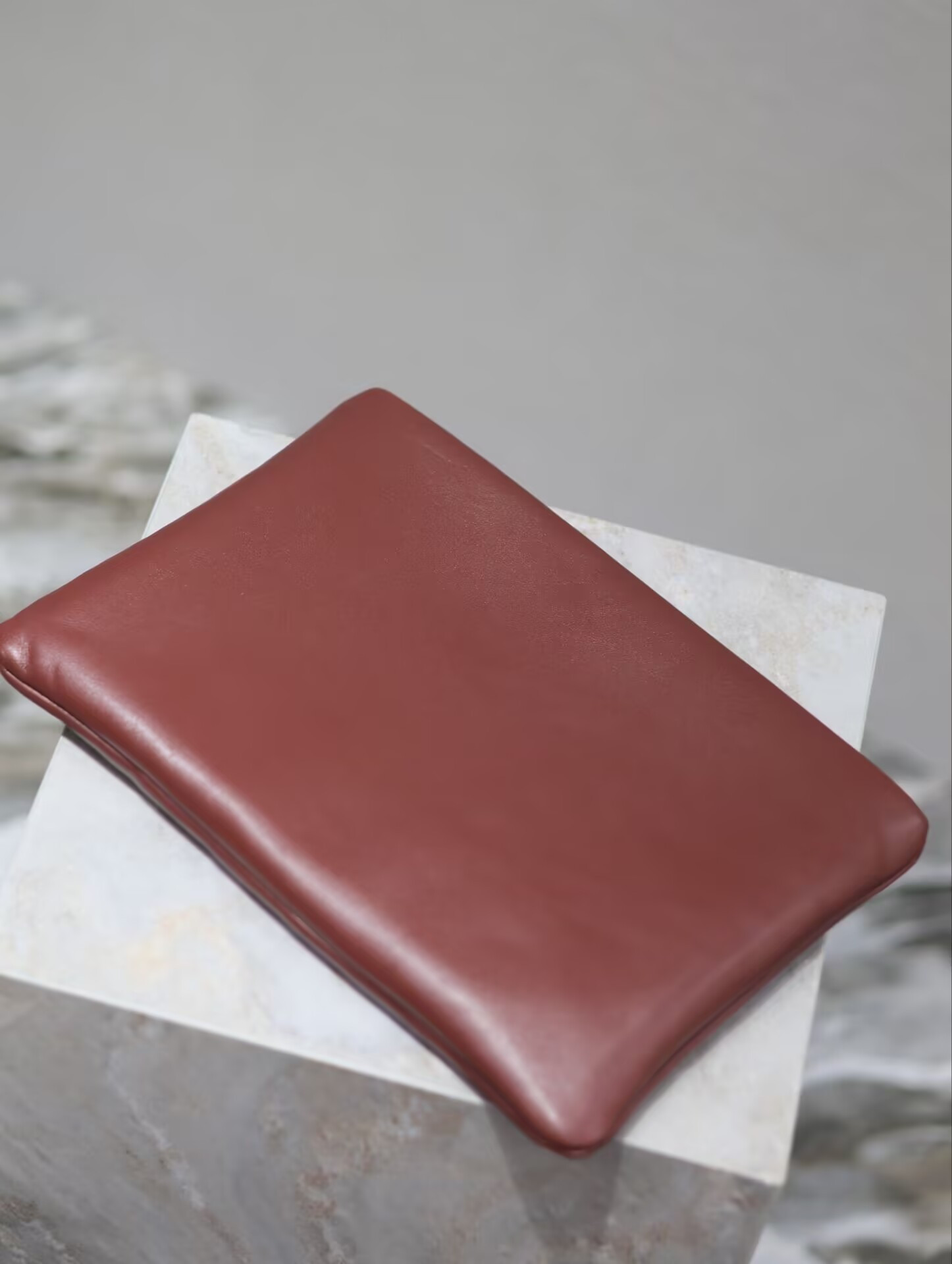 Y51 CALYPSO large pouch in lambskin 30x22x3cm