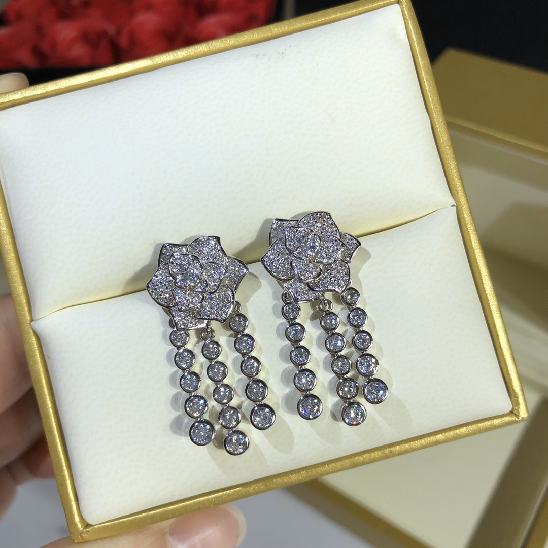 Piaget tassel rose Earrings