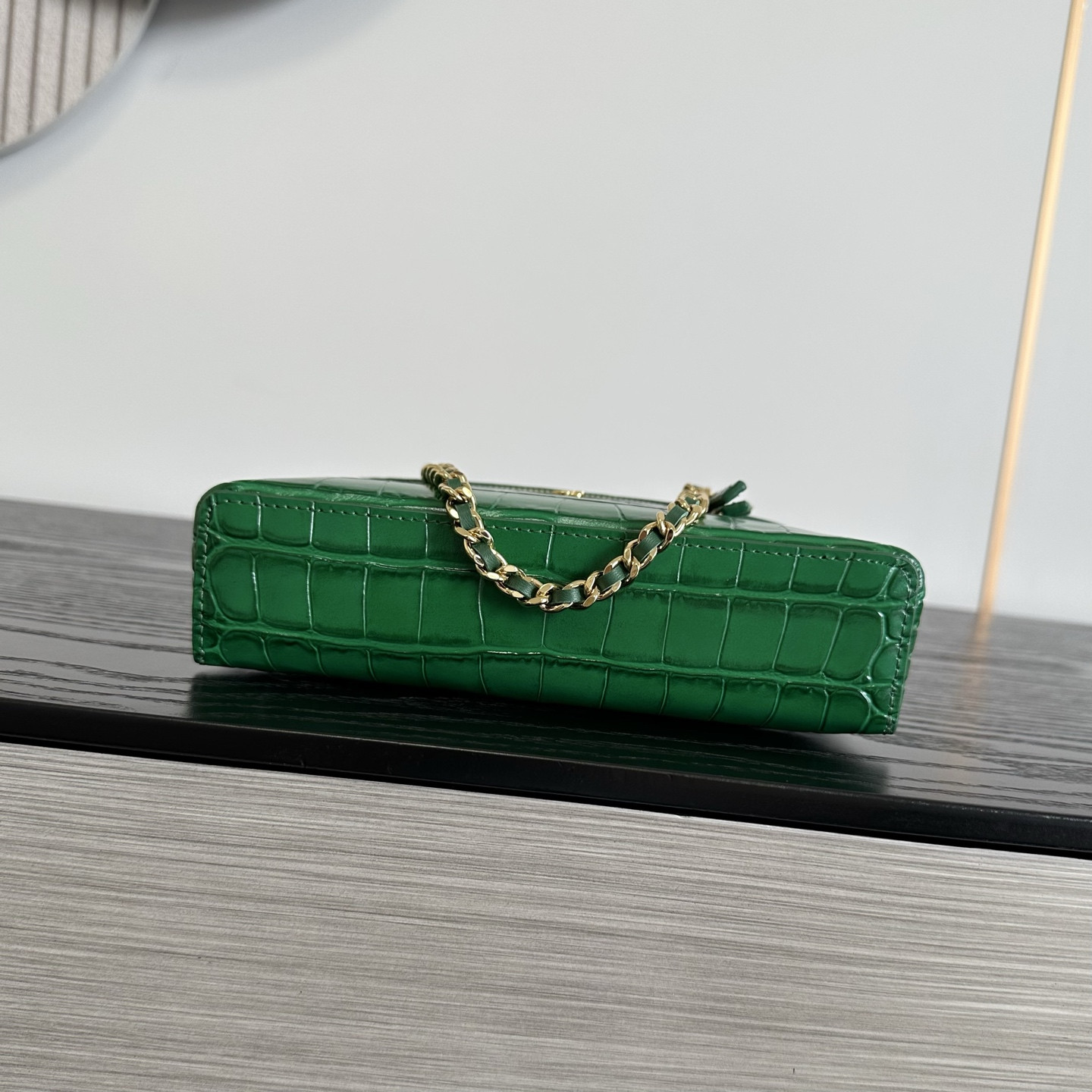 Ch**el Vanity with Chain 17x19.5x5cm