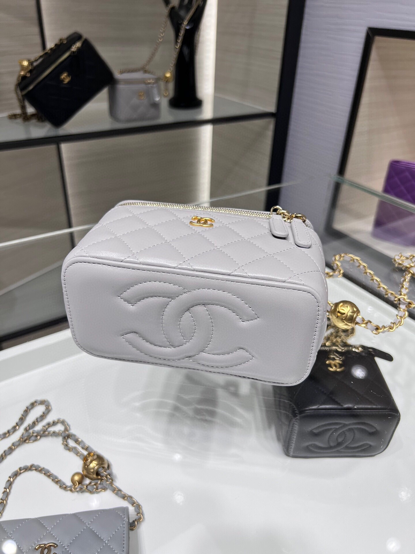 Ch**el Vanity With Chain 9.5x17x8cm