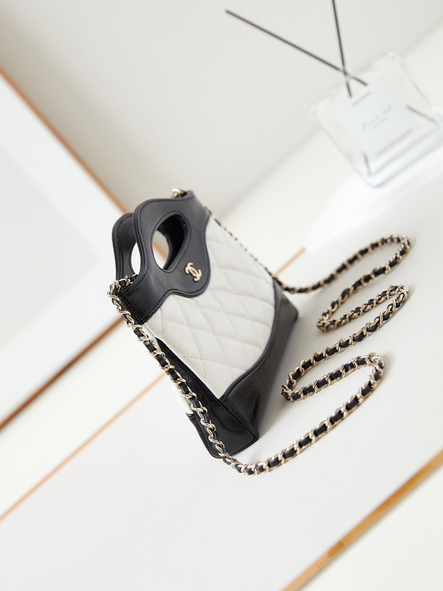 Ch**el Nano Chain Bag AS3656 17.5x20.5x4cm
