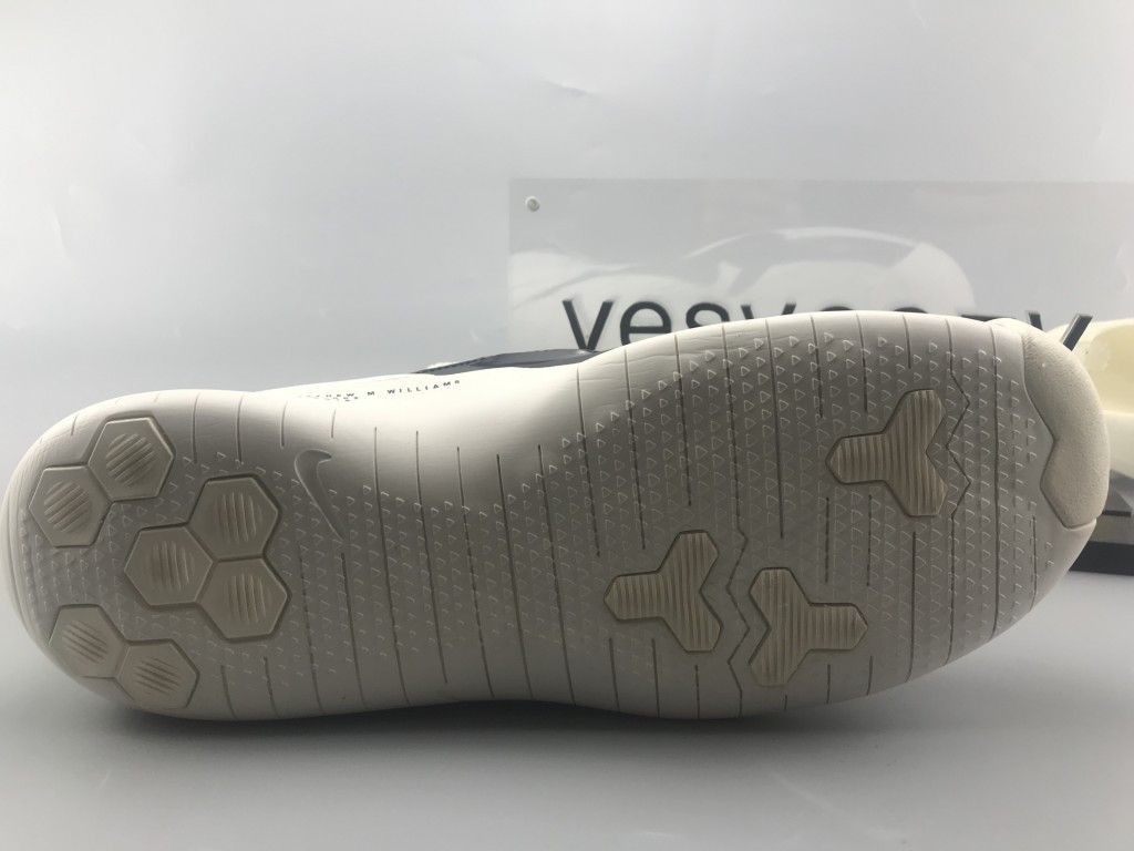 UA NIKE W FREE TR FLYKNIT 3 / MMW