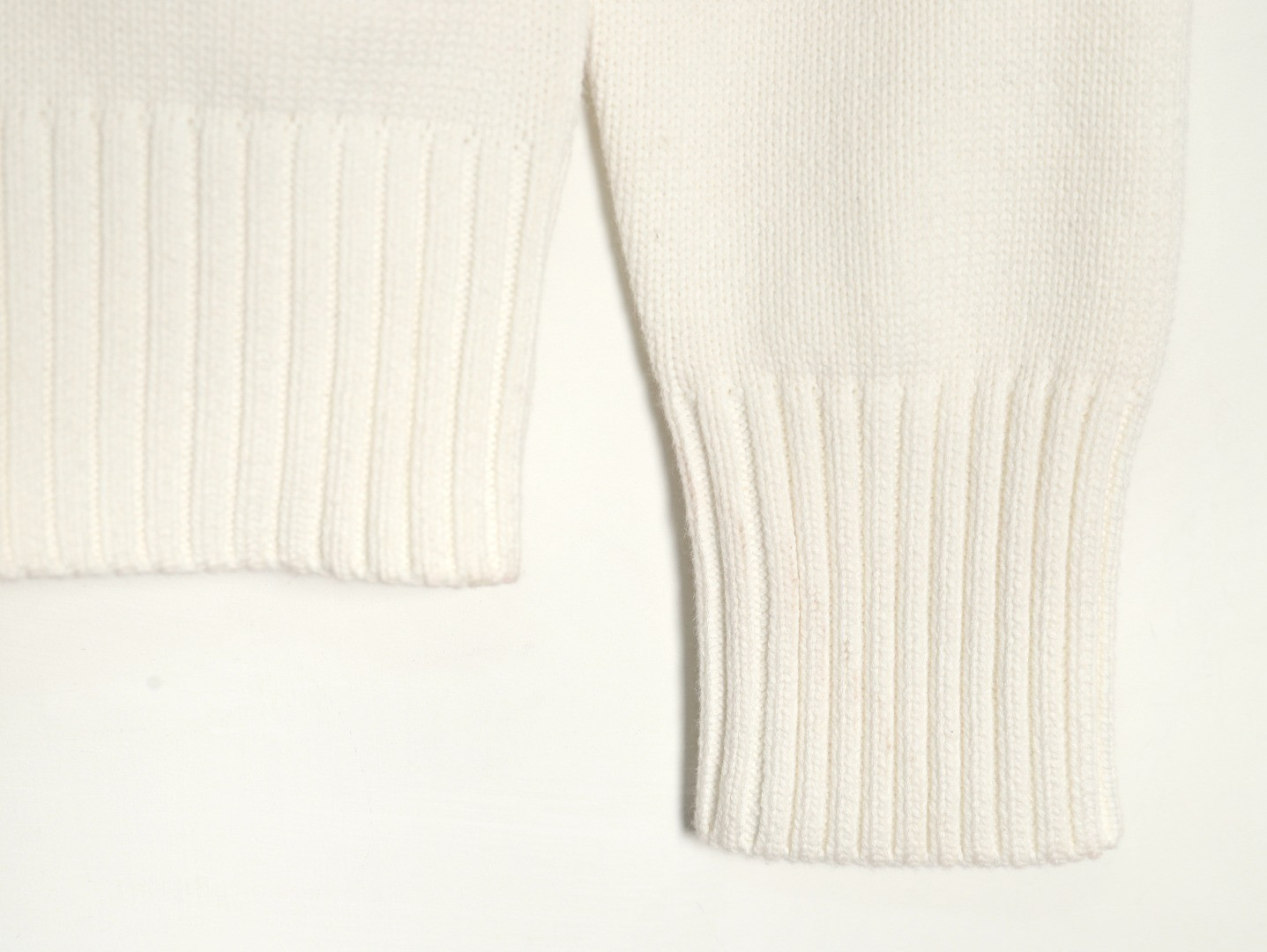 AMI PARIS 21FW Sweaters