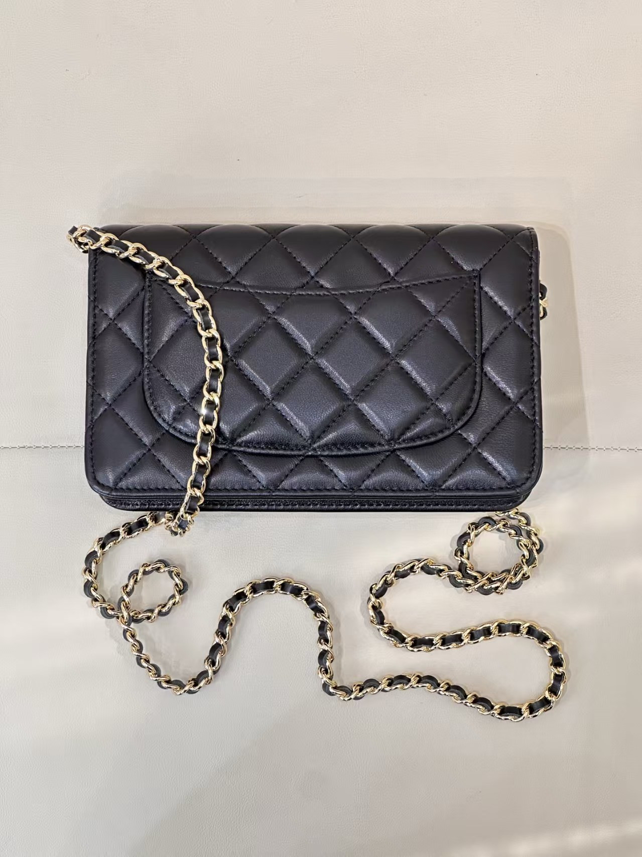 Ch**el WOC CLASSIC WALLET ON CHAIN 13x19cm