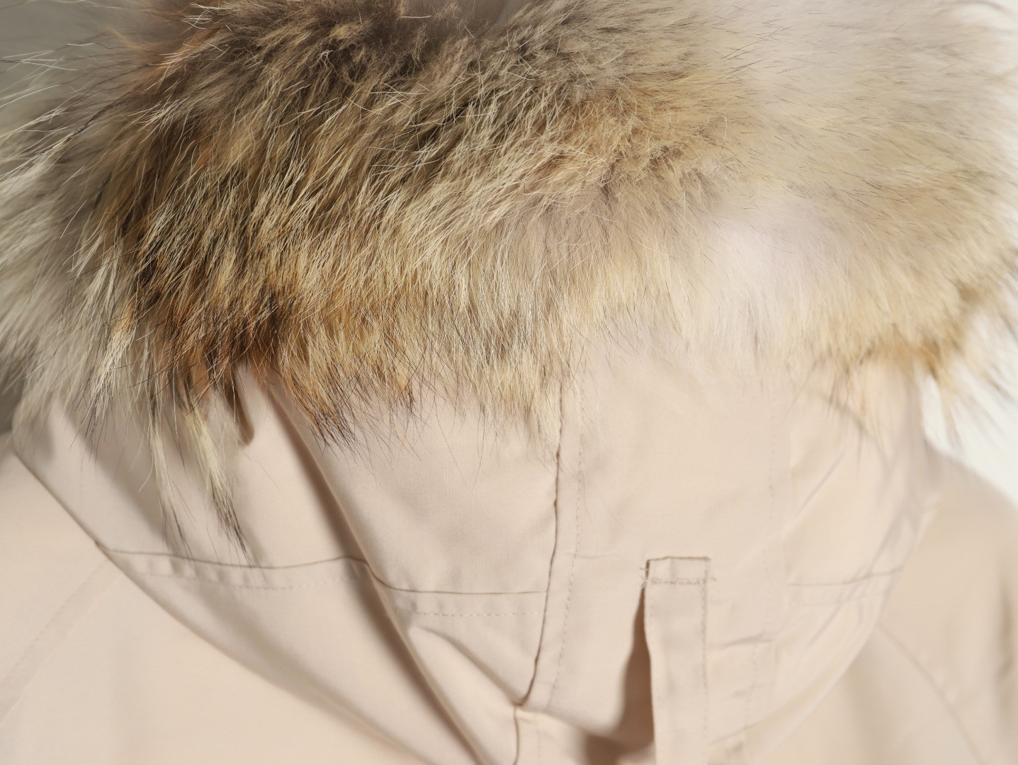 Can*a G00se Short Puffer jacket
