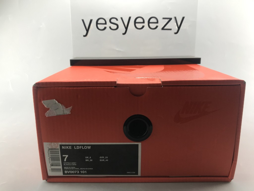 UA NIKE SACAI X LDWAFFLE "WHITE NYLON"