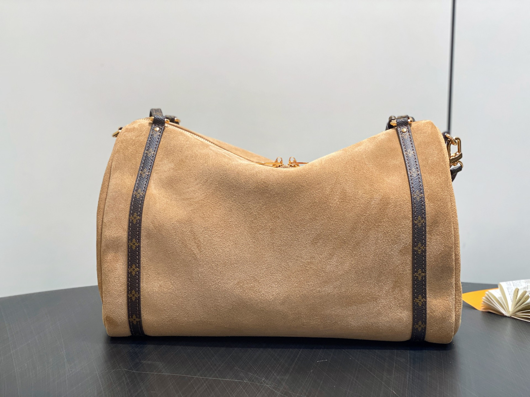 LV Express MM M26358 36x24x18.5cm