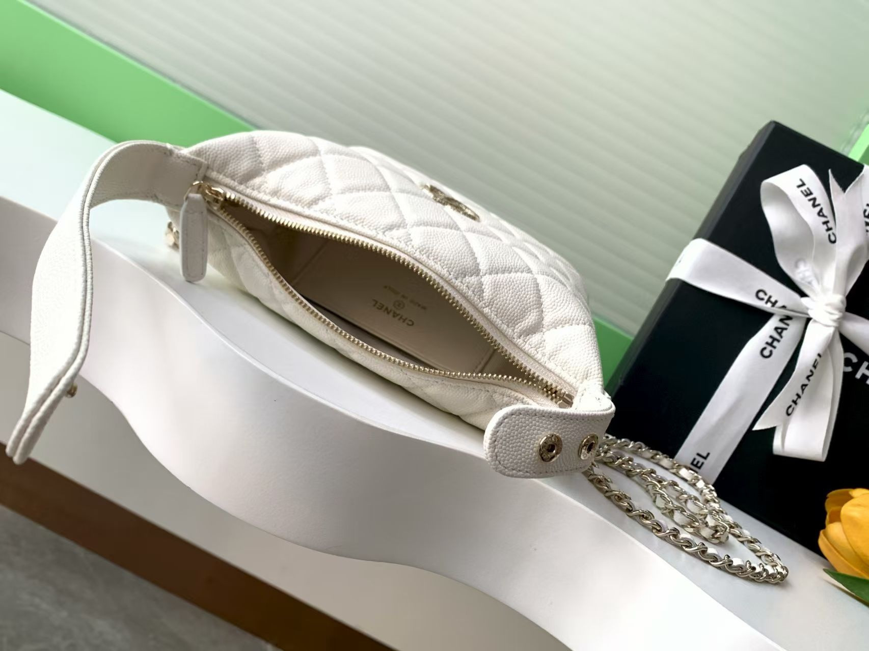 Ch**el Clutch with Chain 21.5x19x6cm