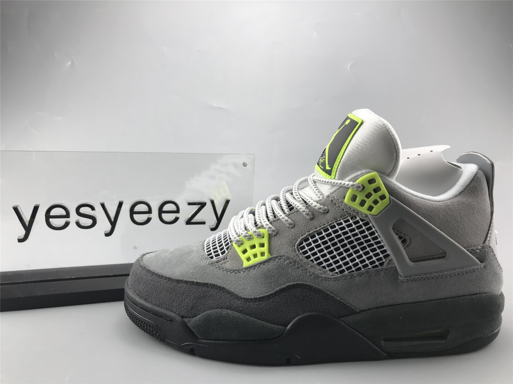 UA AIR JORDAN 4 RETRO LE "NEON 95"