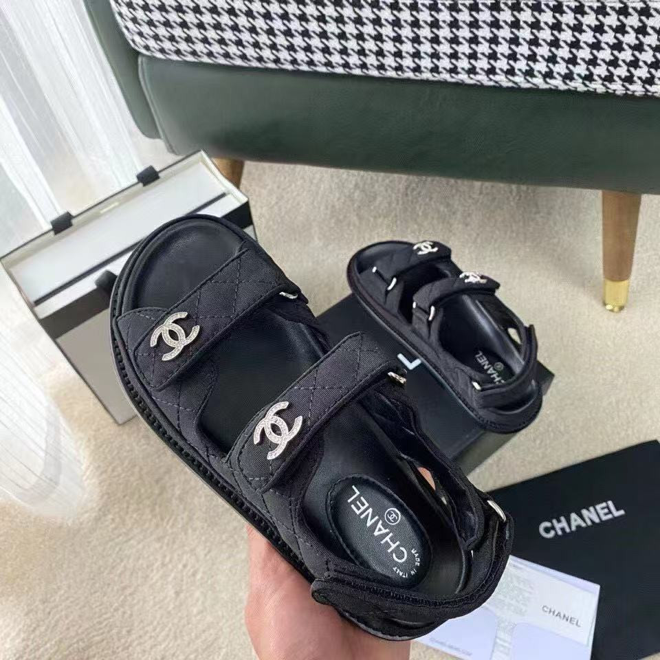 UA Ch**el SLIDES