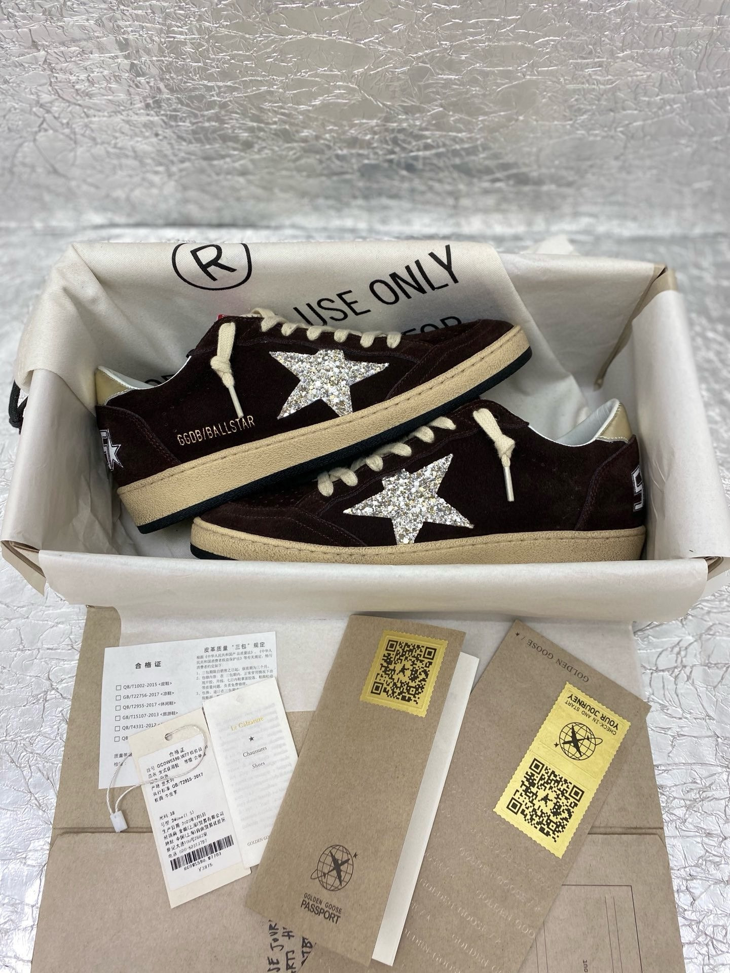 UA G01den G003e S*per-Star Sneaker (CusT0mized production time: approximately 10 days)