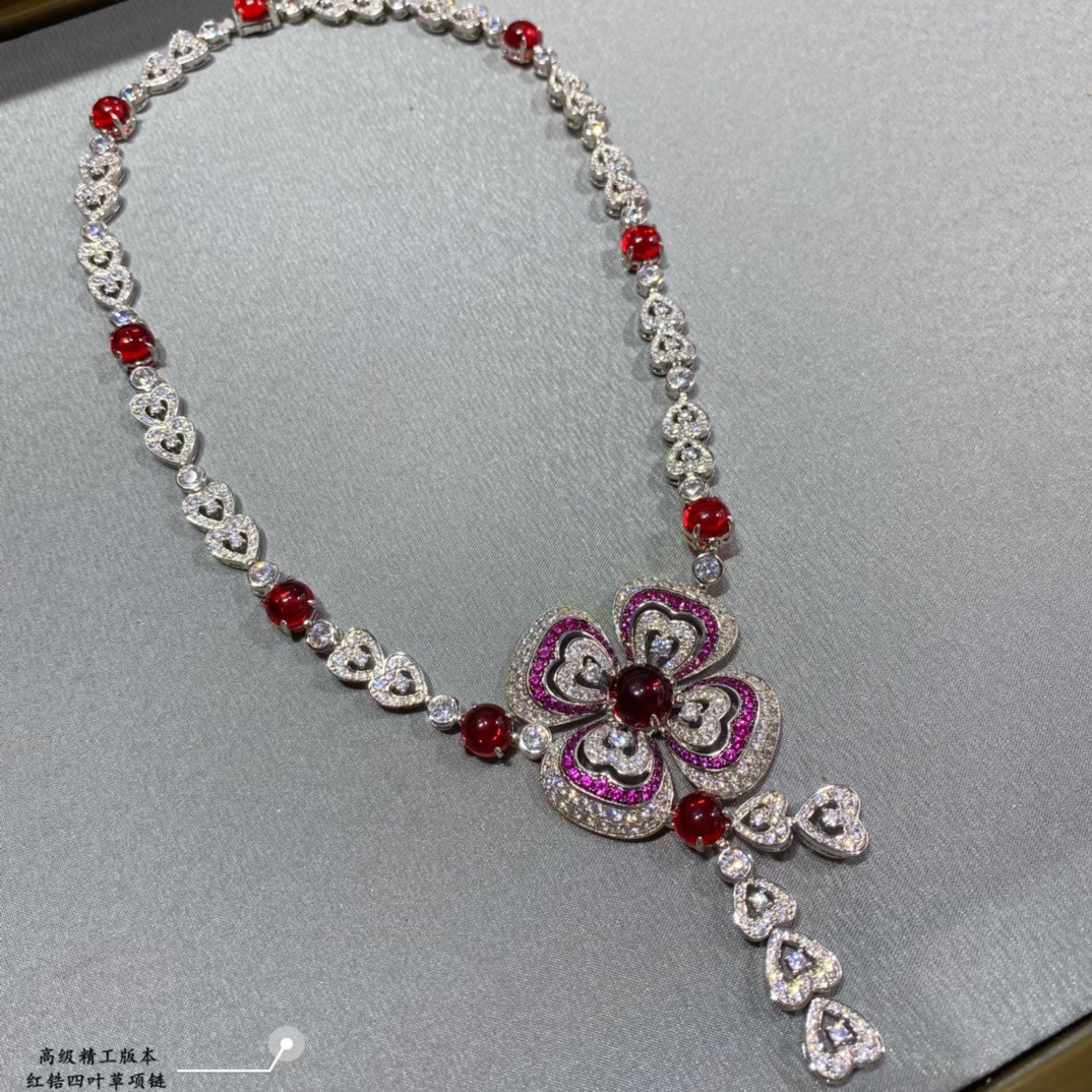 Bv1g*ai Four Leaf Clover Necklace(No refund or exchange)