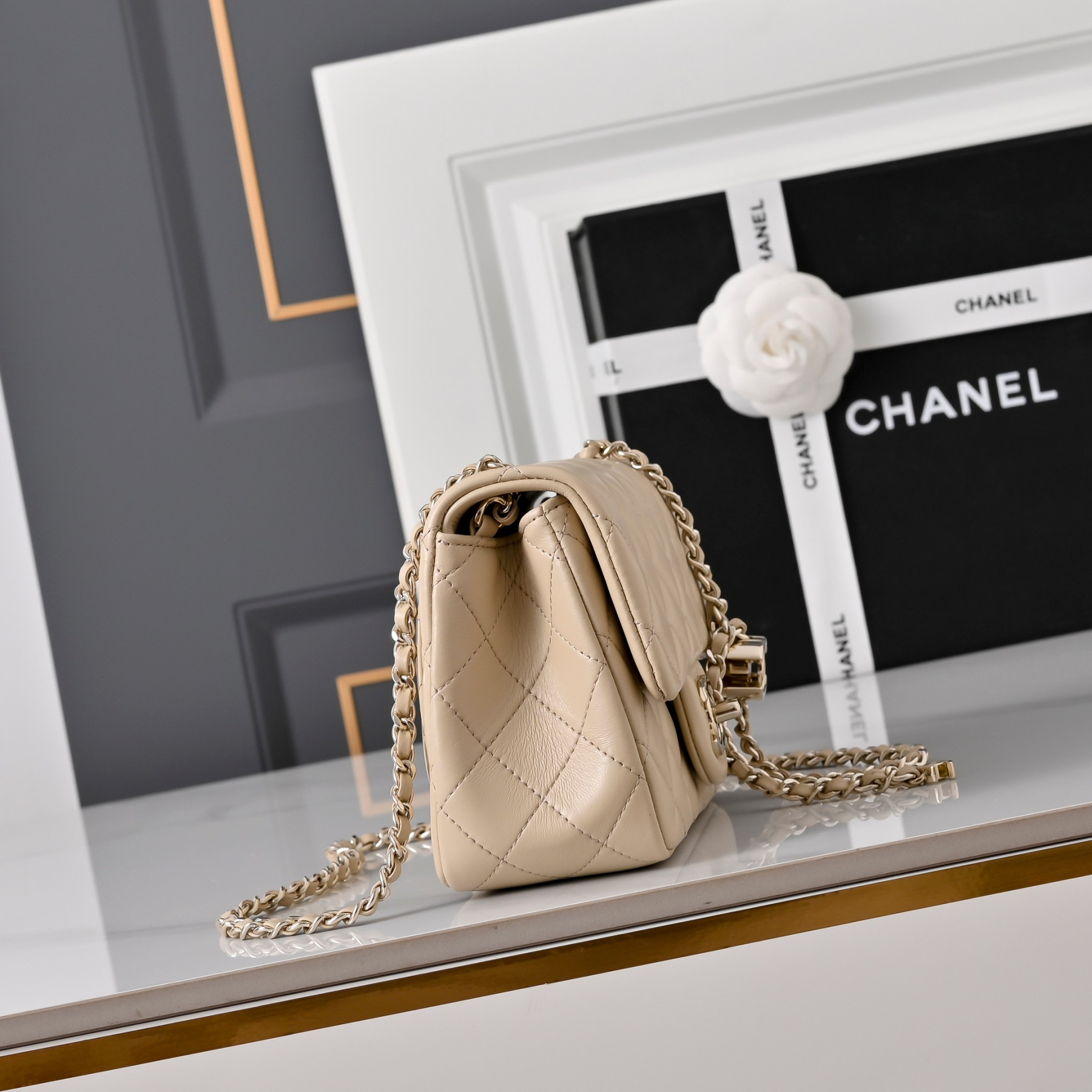 Ch**el Classic Flap Handbag CFin Milk Tea with Light gold hardware AS5758 18x13x7cm