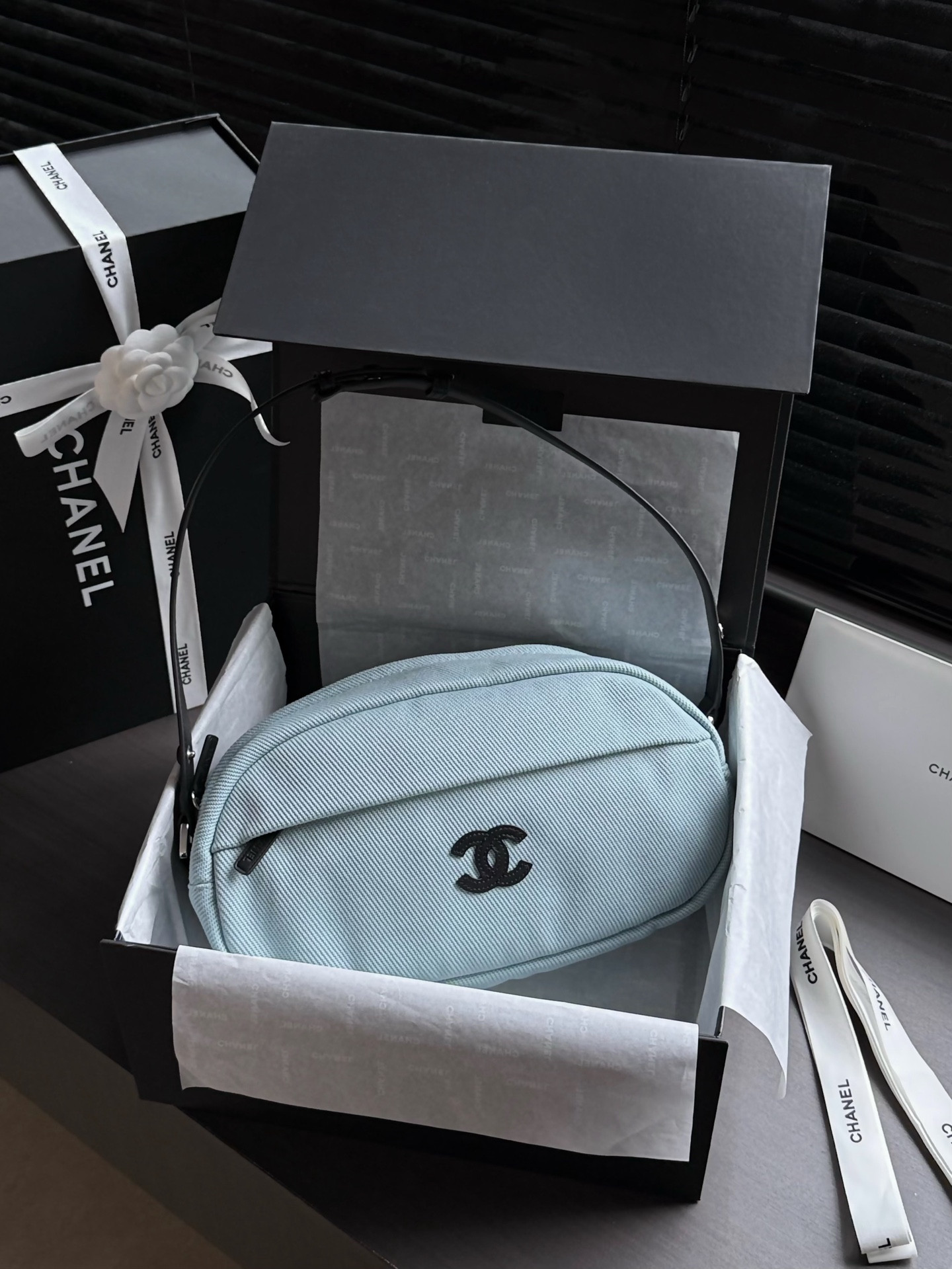 Ch**el Coco Beach Bag AS5269 17x32x13cm