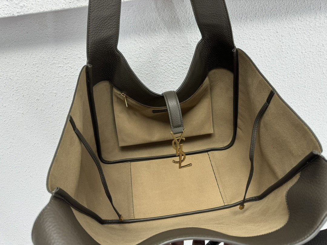 Y51 LE 5 À 7 BEA in grained leather 50×28×18cm