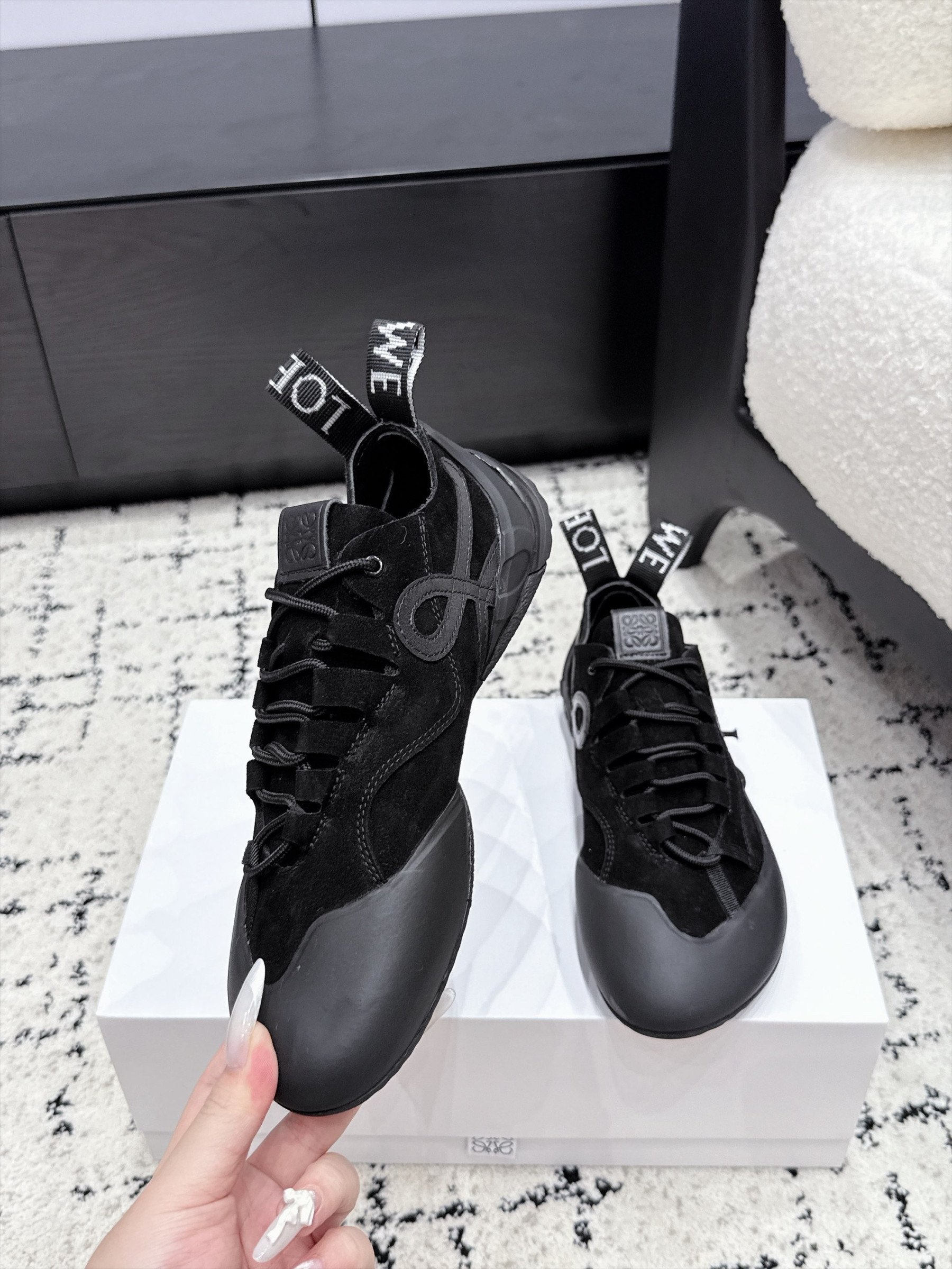 UA L0ew* Grip Sneaker