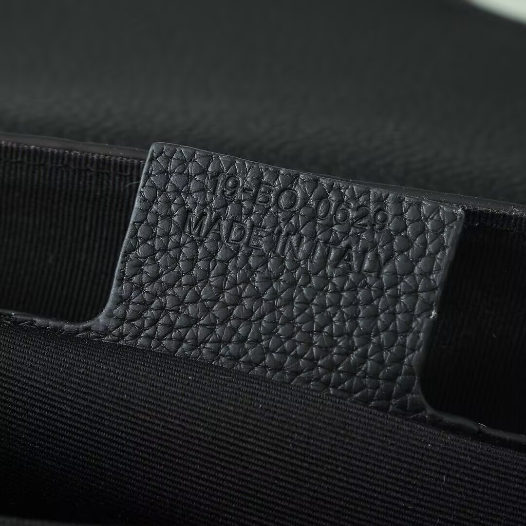 D10r Small Saddle Messenger Bag With Flap 23x18x6cm