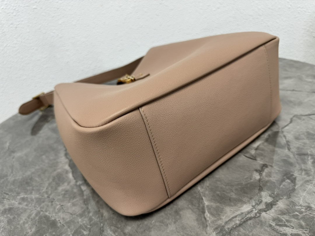 Y51 LE 5 À 7 30 X 31 X 13 CM