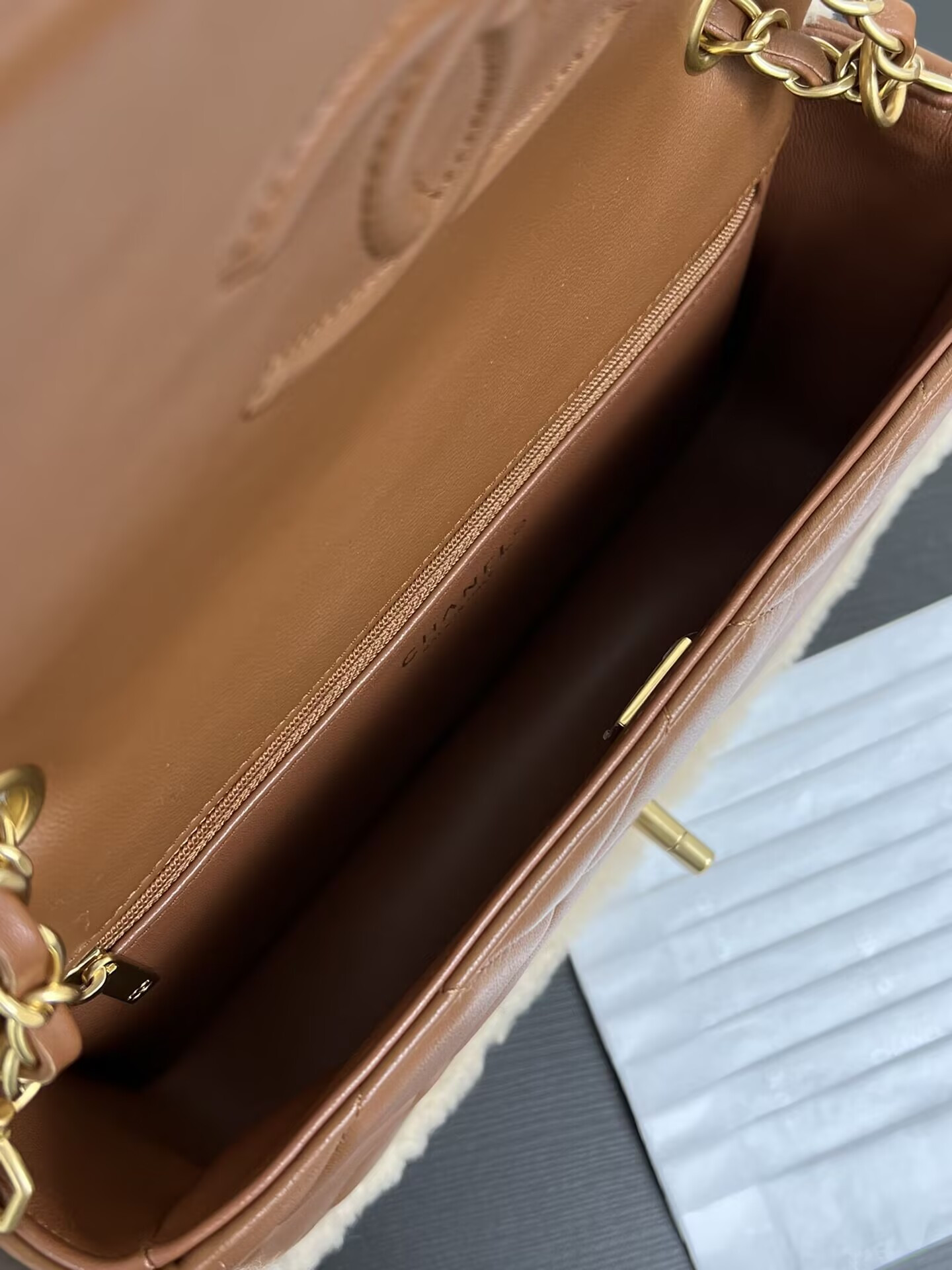 Ch**el Flap Bag 16 × 23.5 × 7.5 cm
