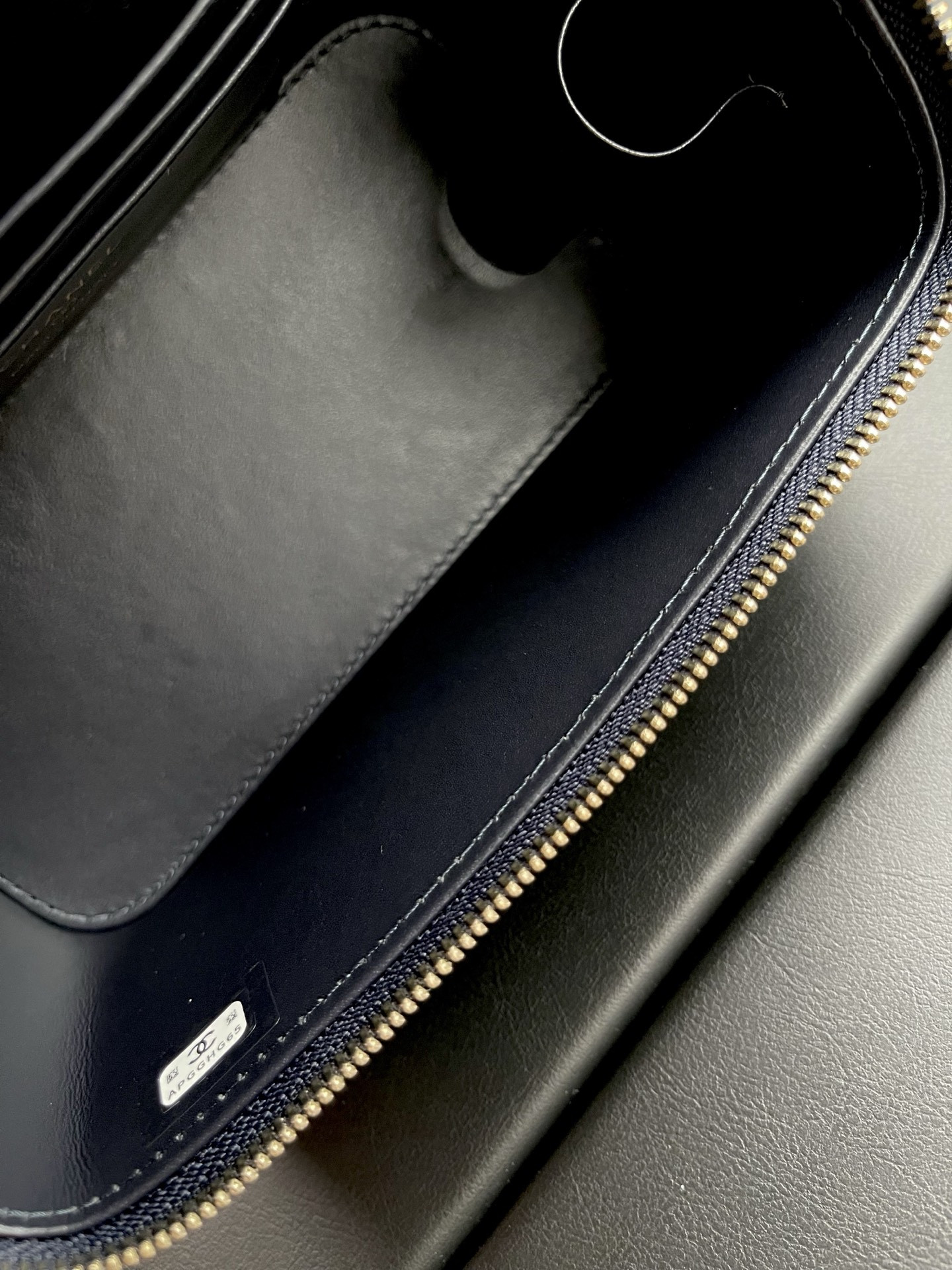 Ch**el Vanity with Chain AP1341 16x8x10cm (Light gold buckle)