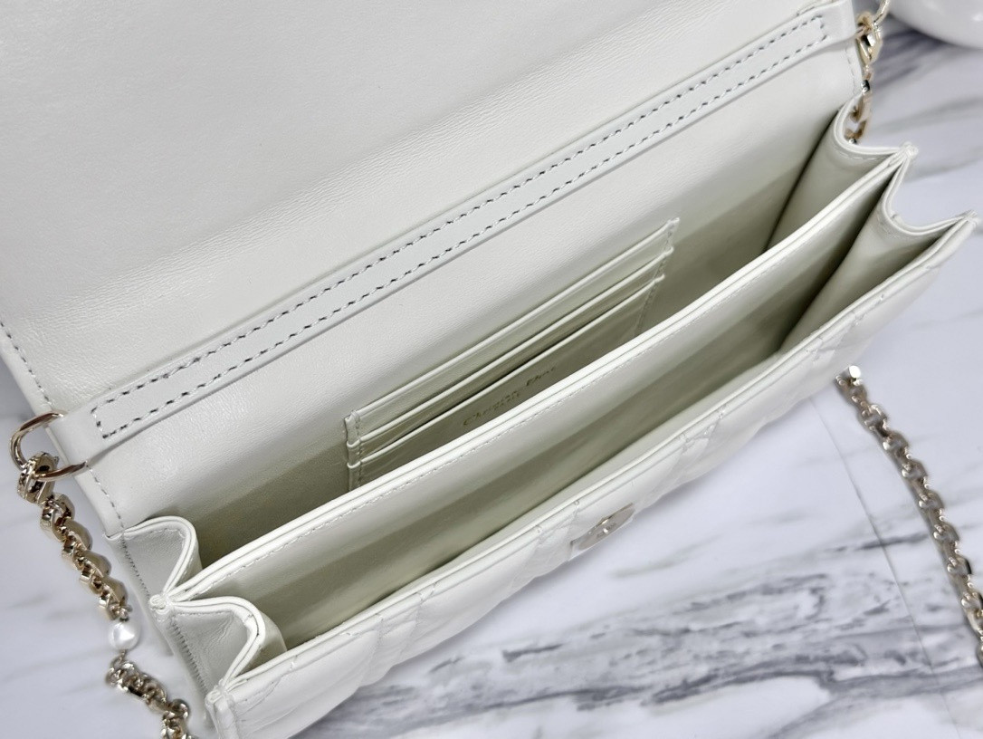 MISS D10r MINI BAG Latte Cannage Lambskin S0980ONMJ_M030 21 x 11.5 x 4.5 cm