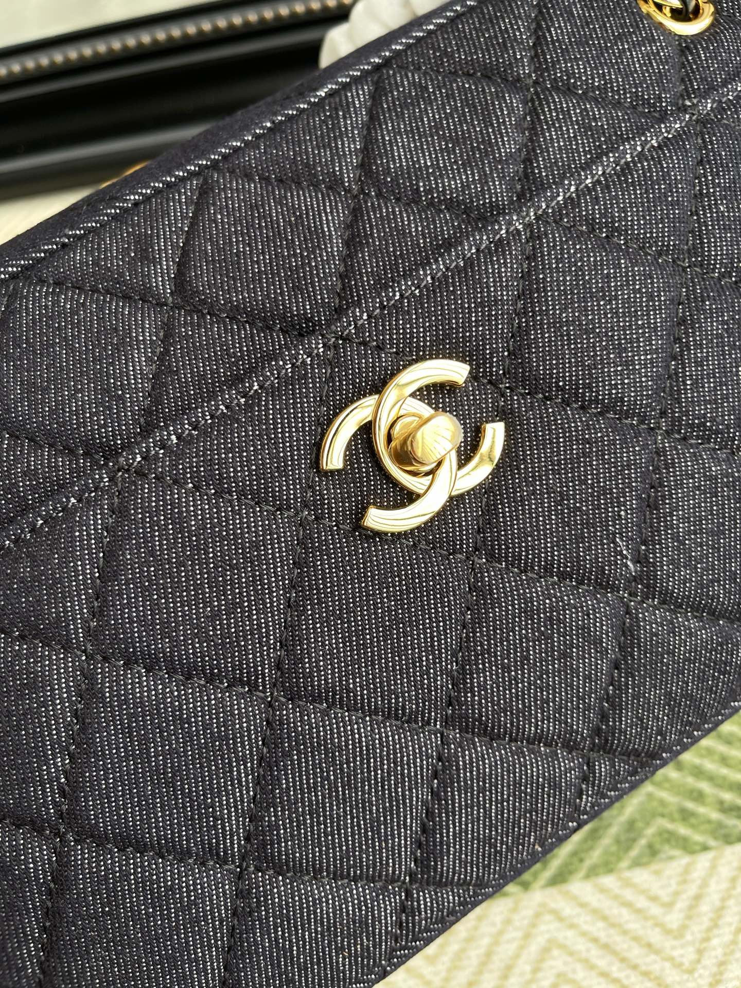 Ch**el Camera Bag AS6443 13x24.5x8cm