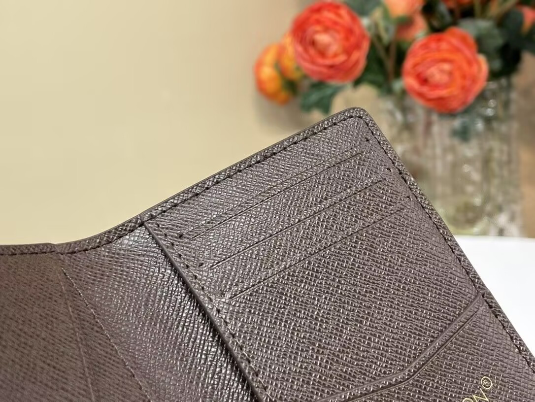 LV Wallet Card Holder N40632