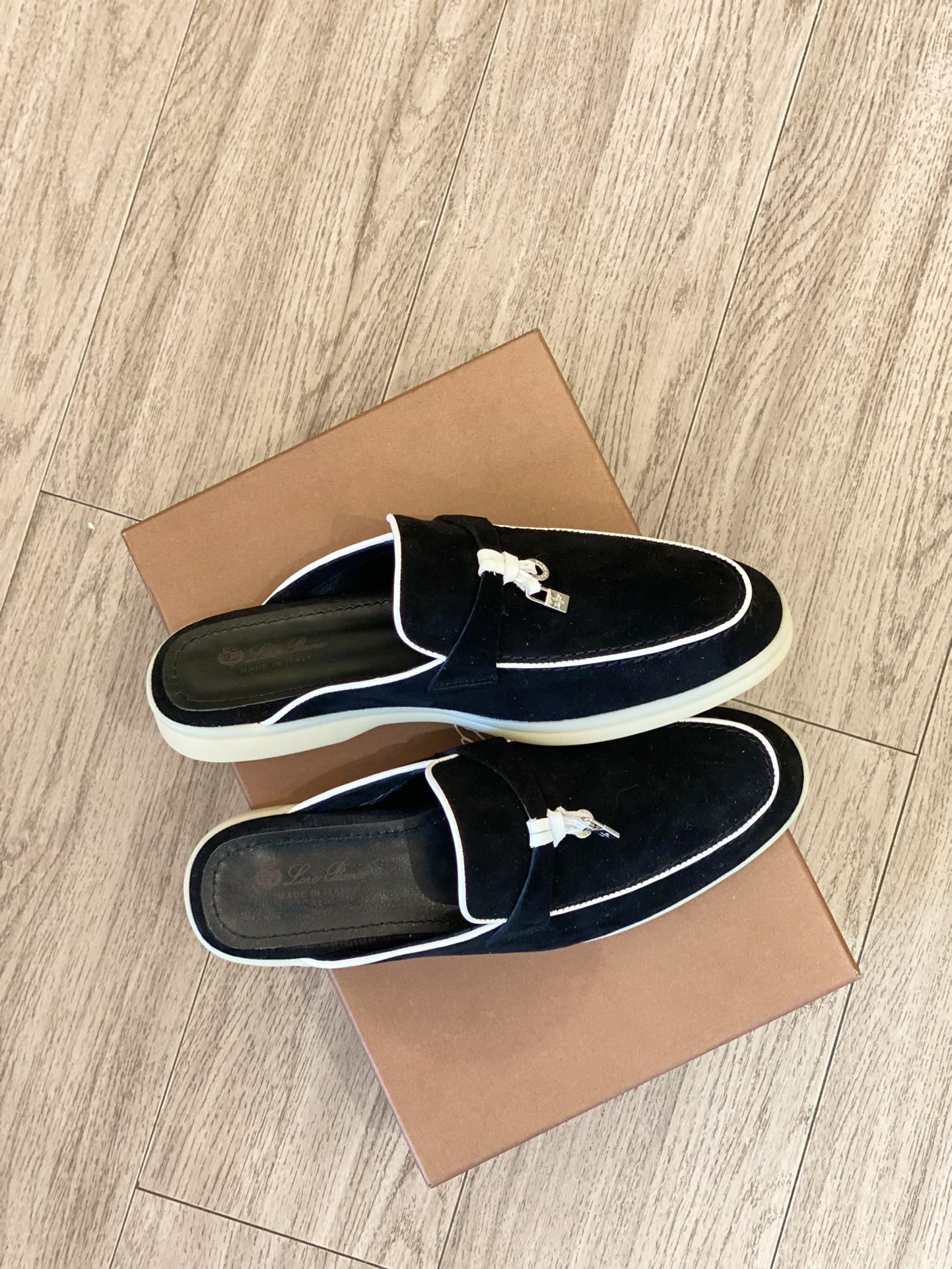 UA L0r0 P1ana Babouche Charms Walk Loafers