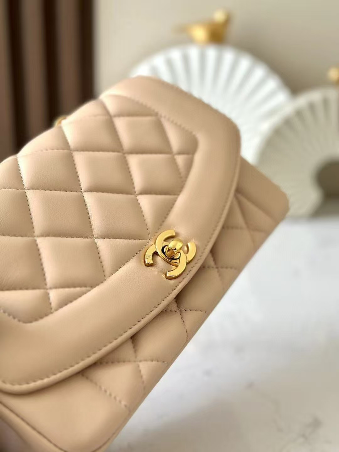 Ch**el Small Diana Flap Bag Lambskin Gold Hardware 22.5x14x7cm